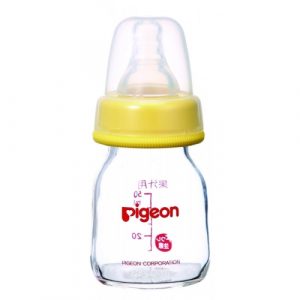 رضاعه زجاج حجم 50 مل من بيجين, اصفر – Pigeon Glass Juice Feeder – 50 ml